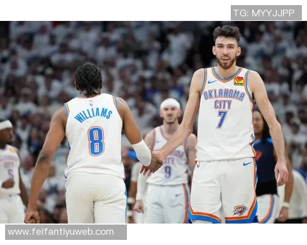 快船苦战联盟倒数第三雷霆球迷欢欣鼓舞享受比赛乐趣 快船苦战联盟倒数第三雷霆球迷欢欣鼓舞享受比赛乐趣