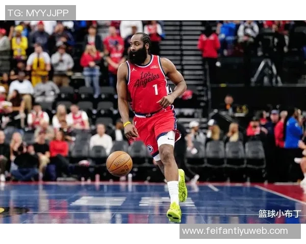 哈登谈比赛策略强调录像分析与调整的重要性